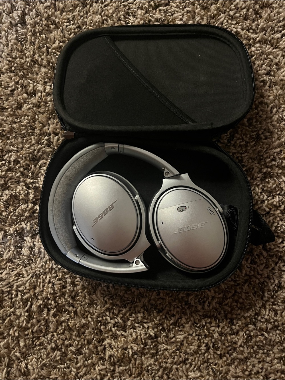 Bose QuietComfort Wireless Noise Cancelling Over the Ear Wireless Headphones